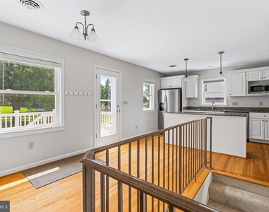 708 E Main Street - Photo Thumbnail 14