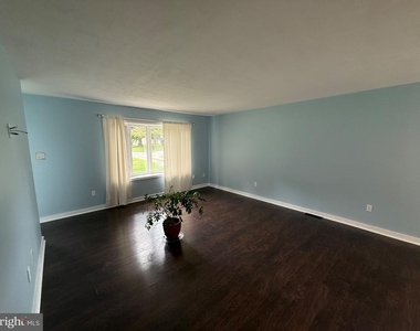 1707 Fairmount Road - Photo Thumbnail 9