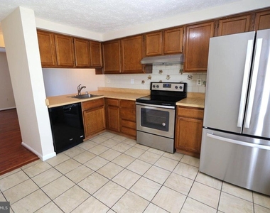 2086 Tanglewood Drive - Photo Thumbnail 3