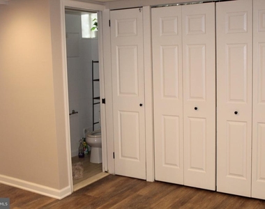 1807 Merritt Boulevard - Photo Thumbnail 4