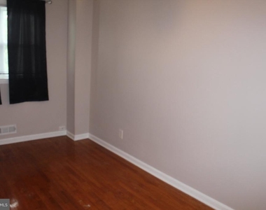 1807 Merritt Boulevard - Photo Thumbnail 16