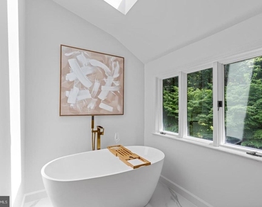 2318 Shaded Brook Drive - Photo Thumbnail 39