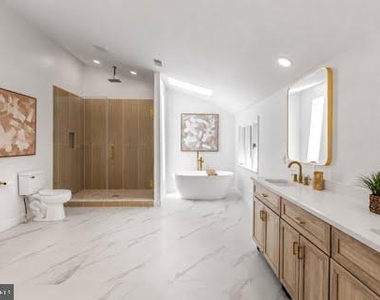 2318 Shaded Brook Drive - Photo Thumbnail 36