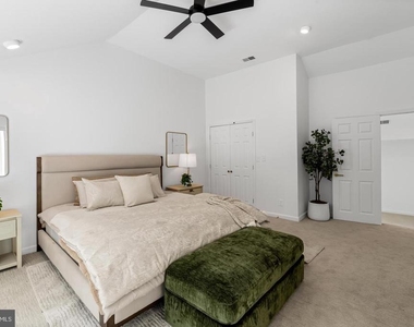 2318 Shaded Brook Drive - Photo Thumbnail 34