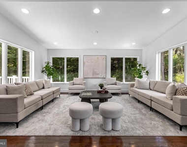 2318 Shaded Brook Drive - Photo Thumbnail 18