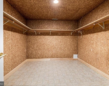2318 Shaded Brook Drive - Photo Thumbnail 60