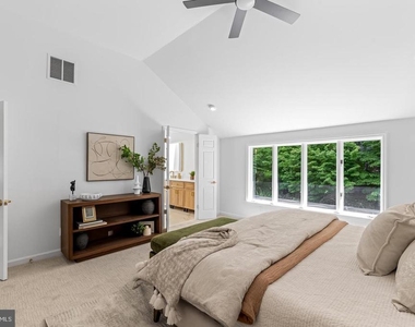 2318 Shaded Brook Drive - Photo Thumbnail 33