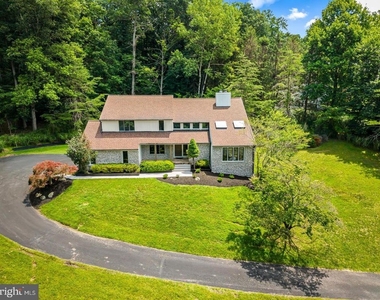 2318 Shaded Brook Drive - Photo Thumbnail 77