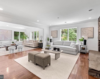 2318 Shaded Brook Drive - Photo Thumbnail 16