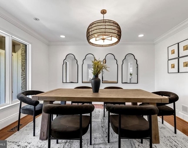 2318 Shaded Brook Drive - Photo Thumbnail 20