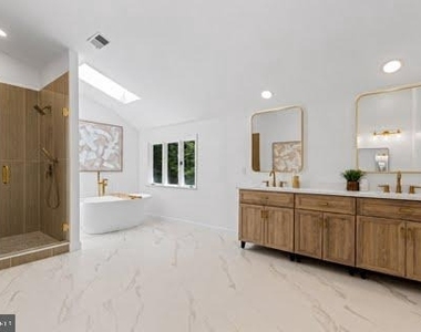 2318 Shaded Brook Drive - Photo Thumbnail 37