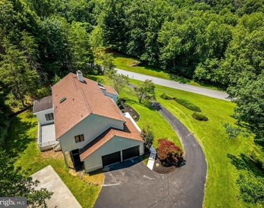 2318 Shaded Brook Drive - Photo Thumbnail 78