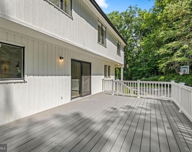 2318 Shaded Brook Drive - Photo Thumbnail 72