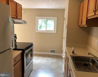 7313 Inwood Avenue - Photo Thumbnail 5