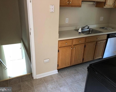 7313 Inwood Avenue - Photo Thumbnail 4