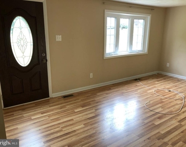 7313 Inwood Avenue - Photo Thumbnail 3