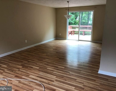 7313 Inwood Avenue - Photo Thumbnail 1