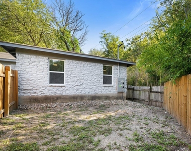 2303 Metcalfe Rd - Photo Thumbnail 15