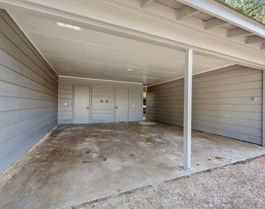 2303 Metcalfe Rd - Photo Thumbnail 3