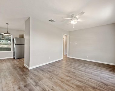2303 Metcalfe Rd - Photo Thumbnail 7