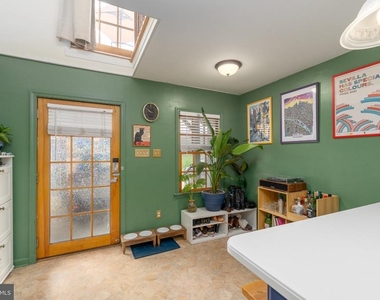 1005 Light Street - Photo Thumbnail 11