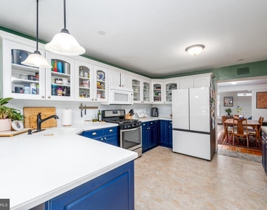 1005 Light Street - Photo Thumbnail 7
