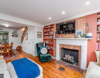 1005 Light Street - Photo Thumbnail 3