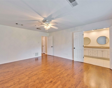 2608 Chowan Way - Photo Thumbnail 13