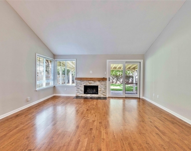 2608 Chowan Way - Photo Thumbnail 10
