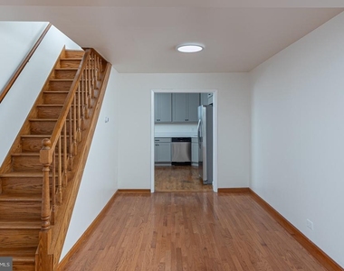 416 E Cross Street - Photo Thumbnail 15