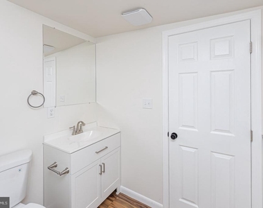 416 E Cross Street - Photo Thumbnail 19