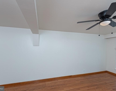 416 E Cross Street - Photo Thumbnail 18