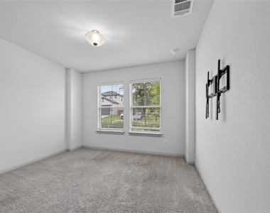 125 Caterpillar Ln - Photo Thumbnail 2