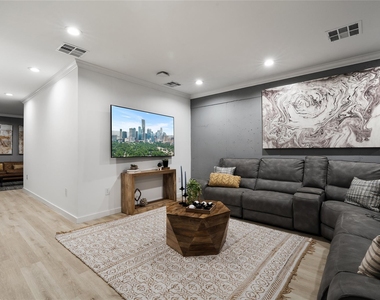 2214 Garden St - Photo Thumbnail 17