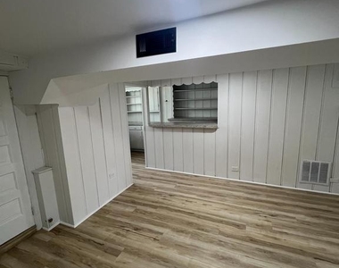 4321 Sheldon Avenue - Photo Thumbnail 9