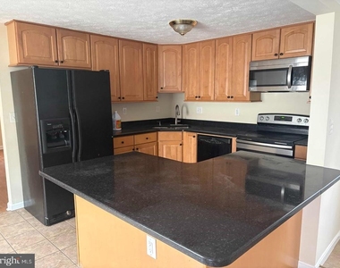 1450 Gesna Drive - Photo Thumbnail 5