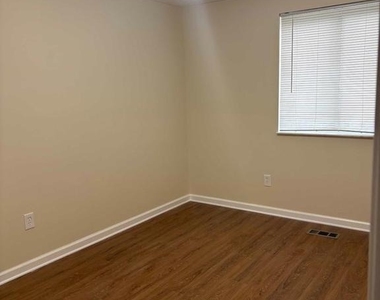 1450 Gesna Drive - Photo Thumbnail 11