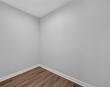 910 Duncan Ln - Photo Thumbnail 22