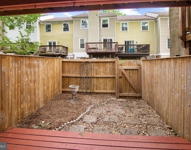 1467 Chatham Court - Photo Thumbnail 27