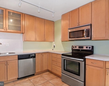 1467 Chatham Court - Photo Thumbnail 9