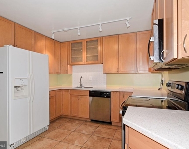 1467 Chatham Court - Photo Thumbnail 10