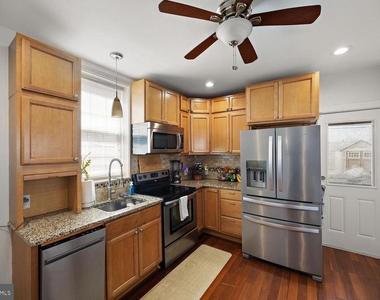 29 Sycamore Street - Photo Thumbnail 5