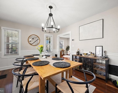 29 Sycamore Street - Photo Thumbnail 4