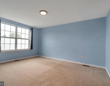 1092 Worth Lane - Photo Thumbnail 9