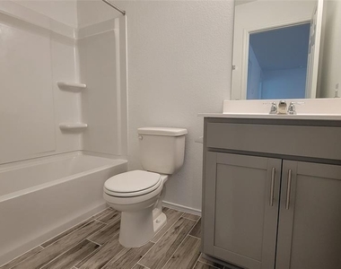 217 Redonda Dr - Photo Thumbnail 14