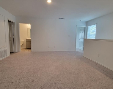 217 Redonda Dr - Photo Thumbnail 18