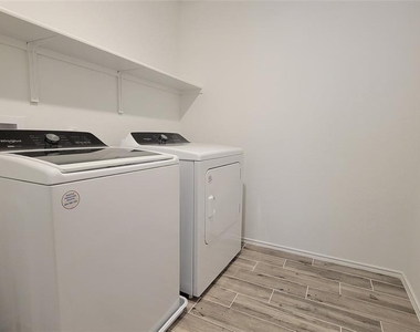 217 Redonda Dr - Photo Thumbnail 15