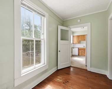3205 Guadalupe St - Photo Thumbnail 12