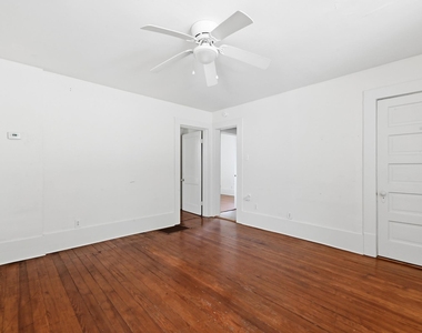 3205 Guadalupe St - Photo Thumbnail 6