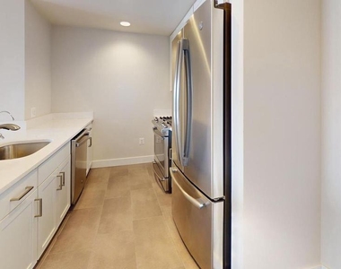 50 Florida Avenue Ne - Photo Thumbnail 3